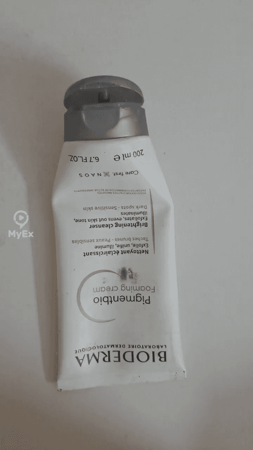 Ang Bioderma wash at scrub para sa acne scars ay nakatulong sa akin ng 60% pagkatapos kong subukan ito - image on MyEx