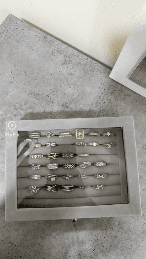 Excellent and high-quality gold, silver, and accessories case - image on MyEx
