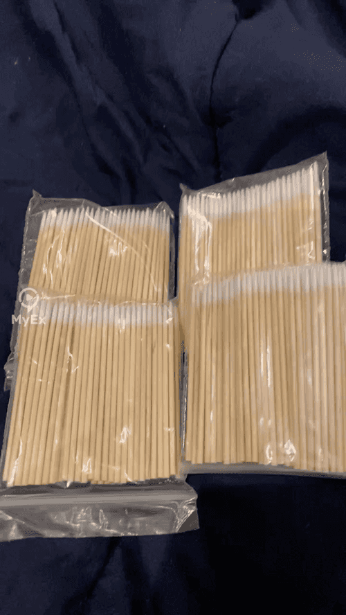 Ang Aking Karanasan sa Napakatumpak at Manipis na Cotton Swabs para sa Makeup - image on MyEx