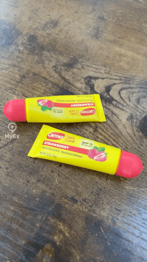 Ang Aking Karanasan sa Carmex Strawberry Lip Sunscreen - image on MyEx