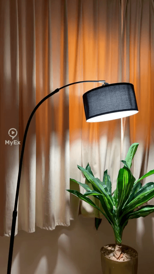 My experience with this floor lamp, quiet lighting, doesn't take up space, and different lighting levels - image on MyEx