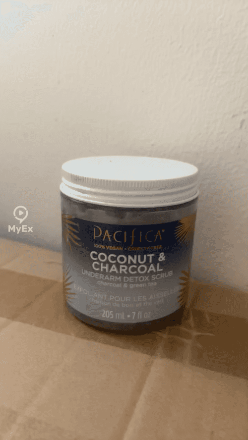Detox na may uling para sa underarm mula sa Pacifica - image on MyEx