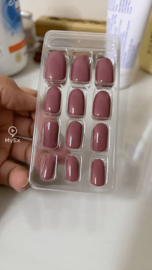 Ang Aking Karanasan sa Press-on Nails ng Castel at Loca - image on MyEx