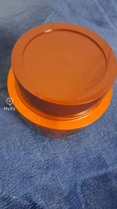 L'Oréal mask for dry and brittle hair - image on MyEx