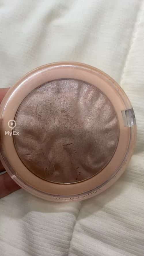 My experience with Revolution highlighter: a fantastic and clear glow - image on MyEx