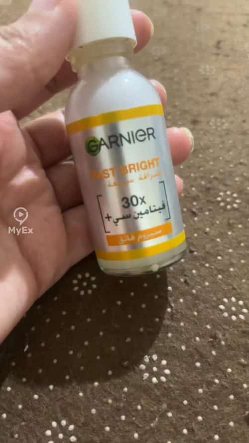 Vitamin C Serum para sa Balat mula sa Garnier - image on MyEx