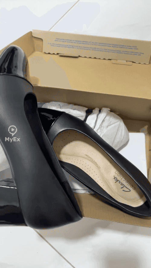 My experience with Clarks heeled shoe - image on MyEx