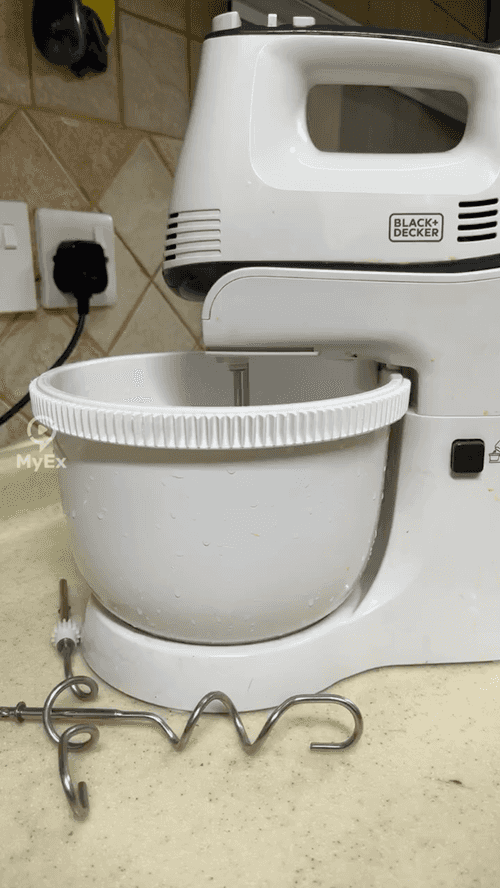 My experience with the black decker mixer, I expected it to be a dough mixer - image on MyEx