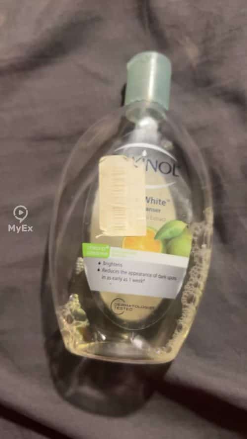 Eskinol na may Lemon para sa Paglilinis ng Balat - image on MyEx