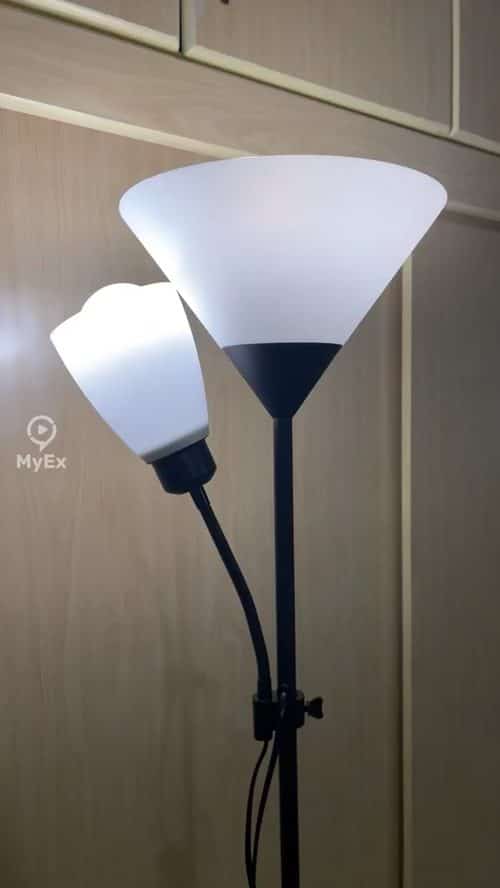 Ang Aking Karanasan sa isang Floor Lamp na May Ilaw sa Itaas - image on MyEx