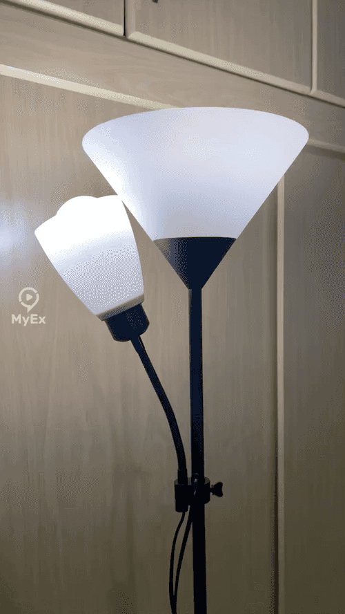 Ang Aking Karanasan sa isang Floor Lamp na May Ilaw sa Itaas - image on MyEx