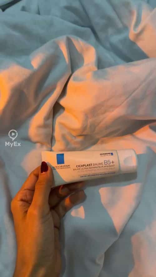 My experience with La Roche-Posay skin repair cream, consistency is key - image on MyEx
