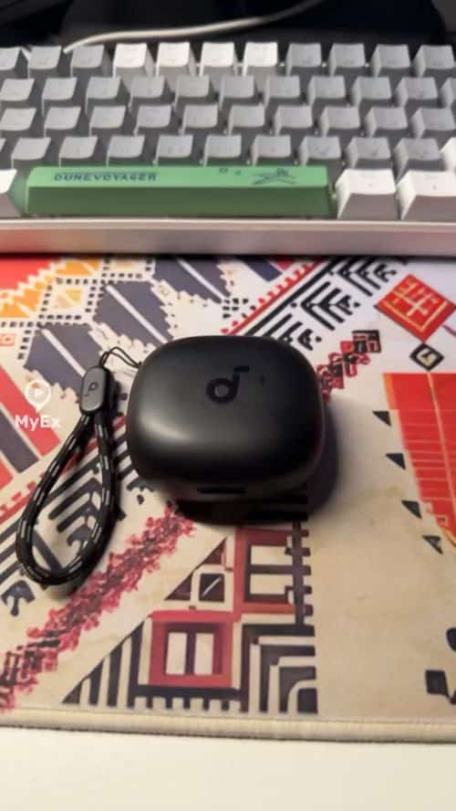 Karanasan sa Paggamit ng Soundcore Earphones - image on MyEx