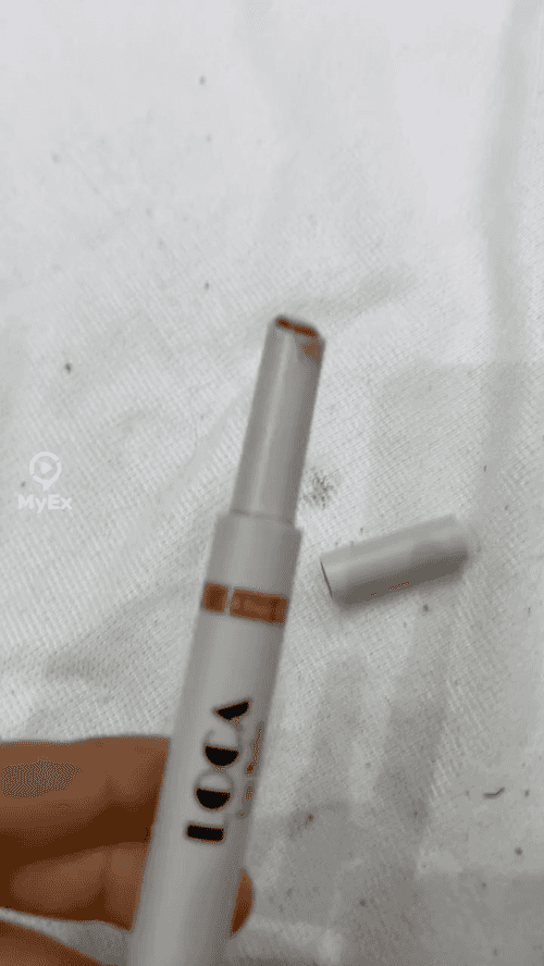 Loca Lip Balm – moisturizing at tinted lip balm, shade 40 - image on MyEx