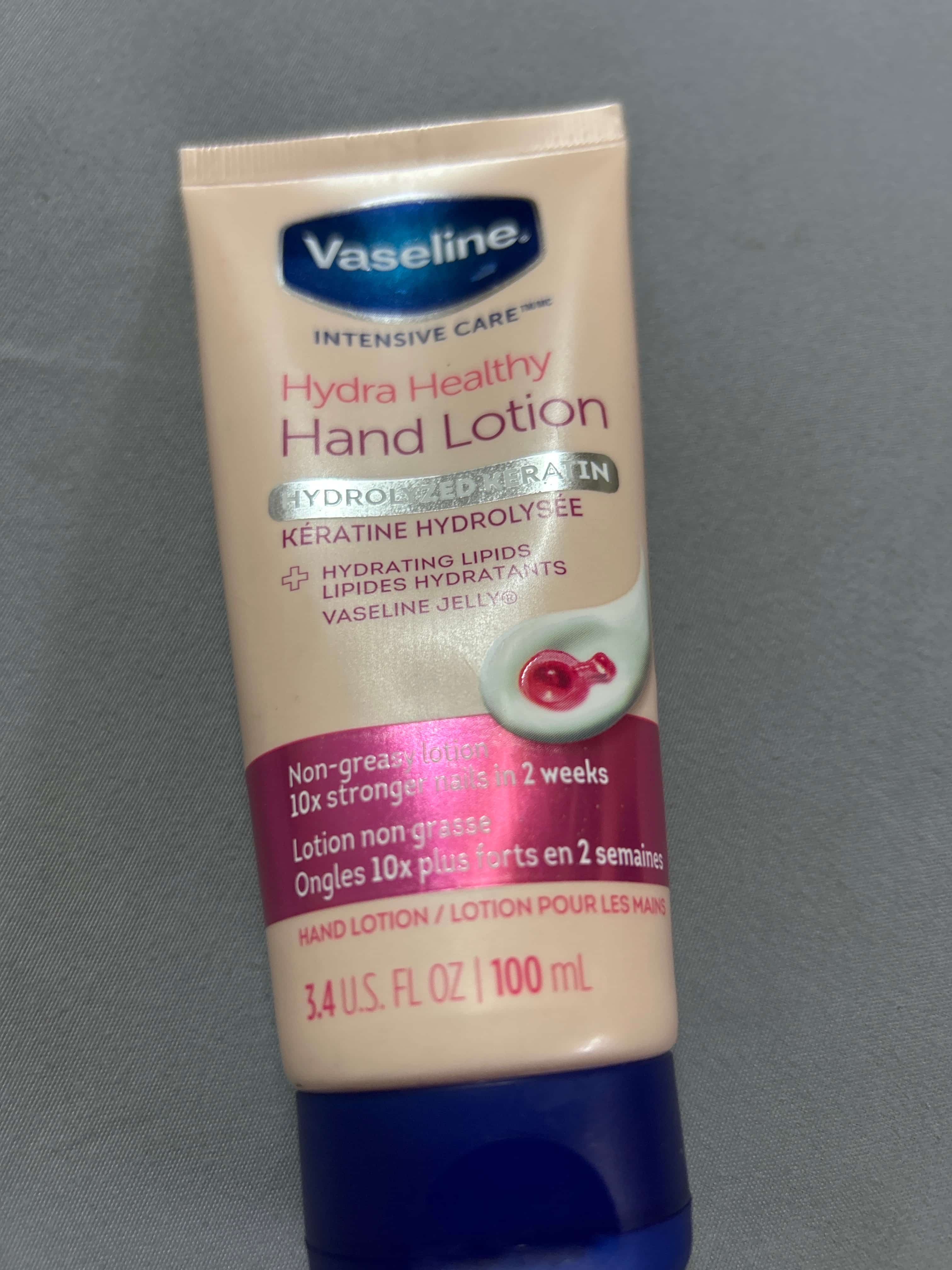 Ang Aking Karanasan sa Vaseline Hand Lotion Hydra Healthy (Healthy Hydration) - image on MyEx
