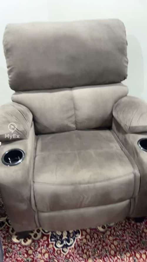 Lazy Boy relaxation sofa pagkatapos kong maranasan ito - image on MyEx