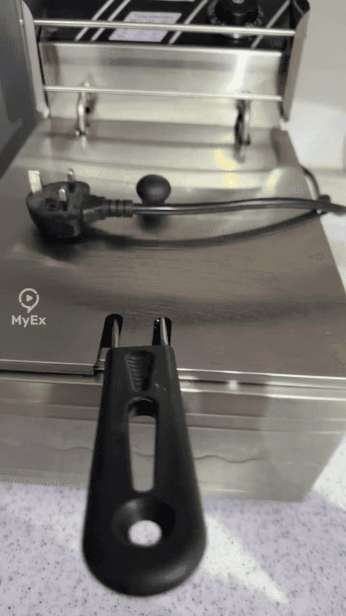 My experience with the professional electric fryer from Toscana U - Stainless, suitable for Ramadan - image on MyEx