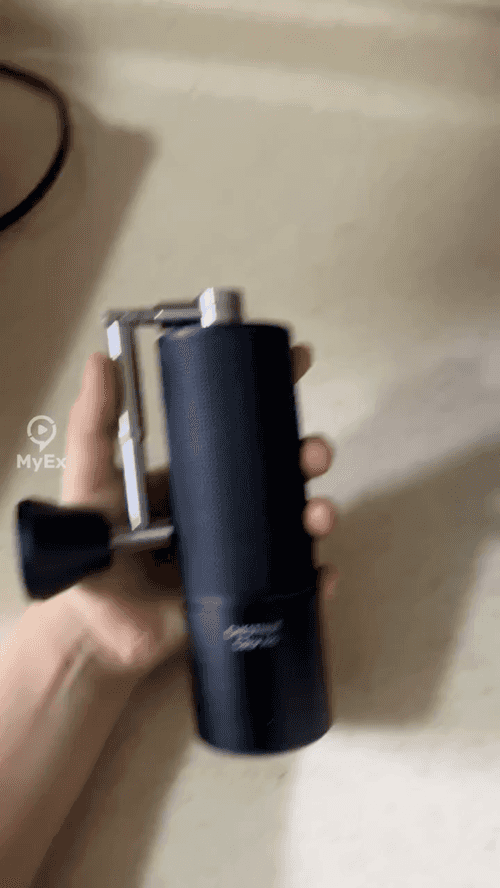 My experience with the chestnut manual coffee grinder - image on MyEx