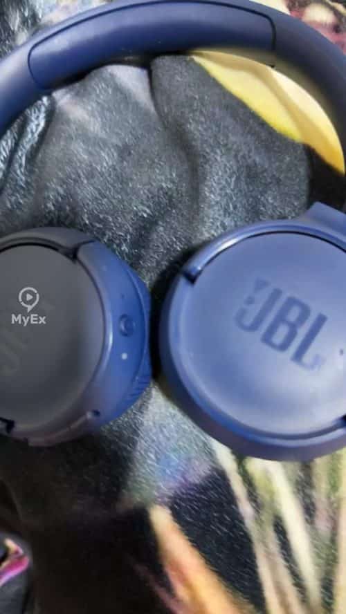 JBL Bluetooth Headset - image on MyEx
