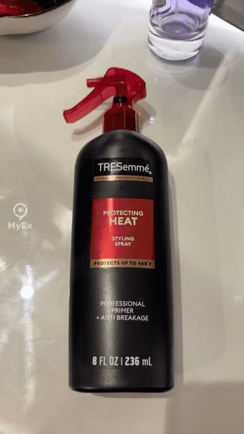 Heat protectant para sa hair dryer mula sa TRESemmé, ayon sa aking karanasan - image on MyEx