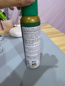 Elizabeth Helen makeup fixer showing its clear texture