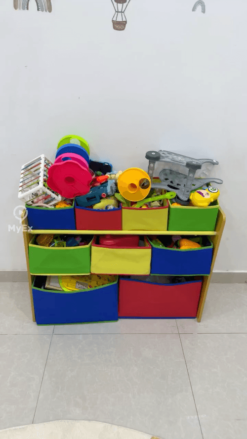 Kahoy na toy organizer para sa mga bata na may makukulay na fabric bins – matalino at ligtas na pag-aayos para sa mga bata, ang aking karanasan - image on MyEx