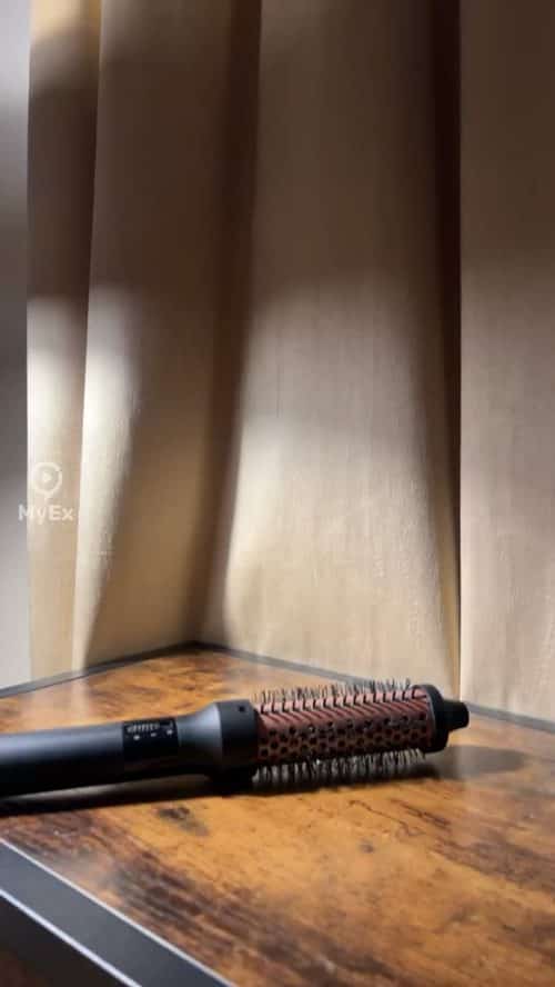 My experience with the hair curler, a Clara alternative from Shein. People praise this product and I wanted to share my experience with you. - image on MyEx