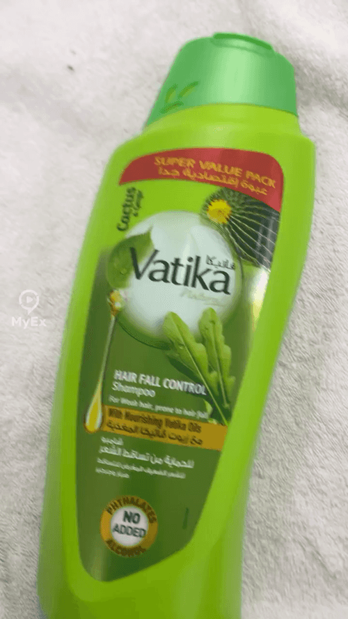 Vatika Hair Fall Control Shampoo na may Aloe Vera at Watercress - image on MyEx