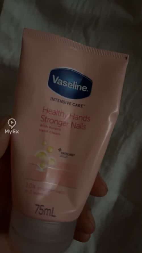 Vaseline Pink Hand Moisturizer, ayon sa aking karanasan - image on MyEx